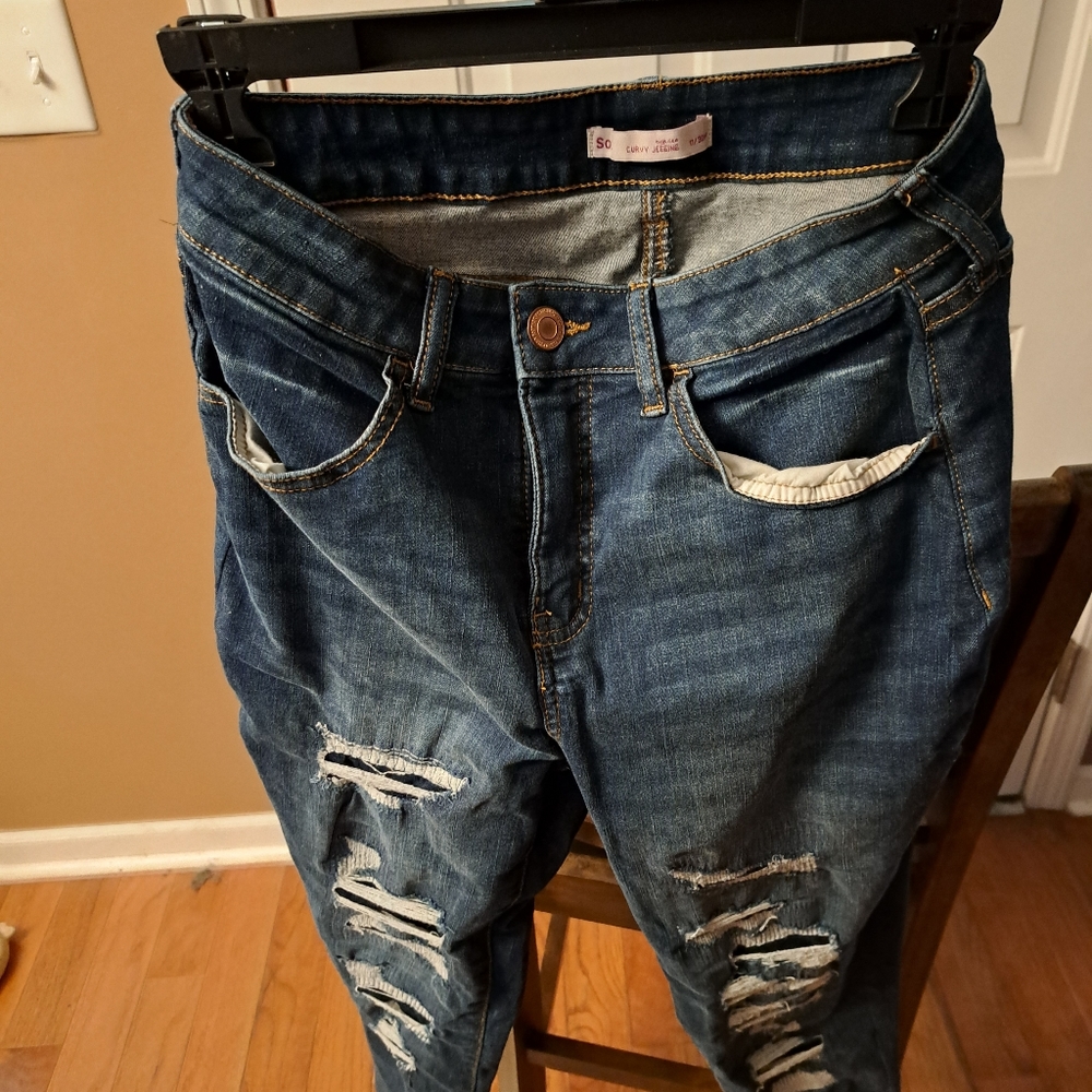 Jeans - Picture 2 of 4
